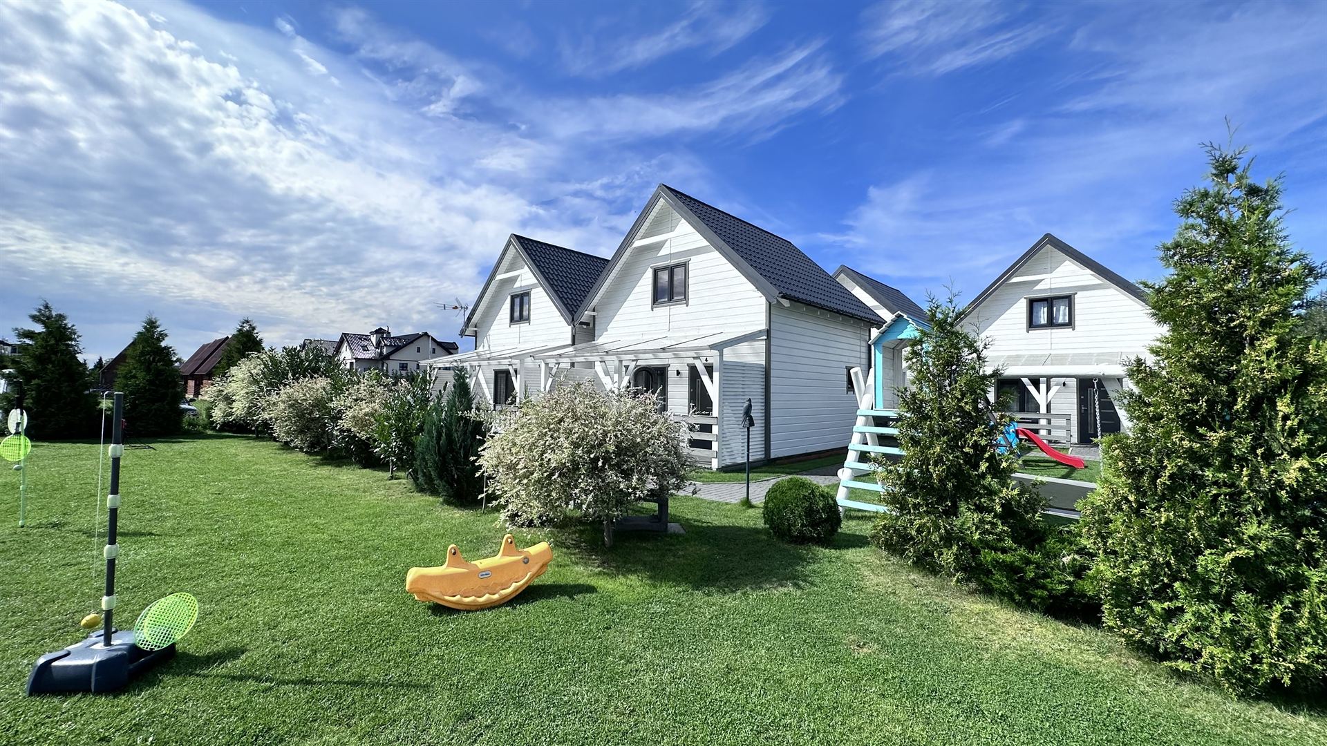 ośrodek wypoczynkowy domki kalipso z dużym ogrodem i atrakcjami dla dzieci